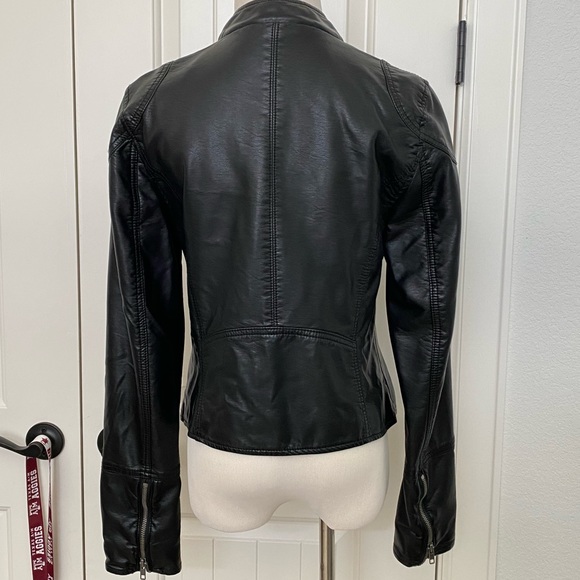 WE THE FREE Vegan Leather Jacket w/removable hood size small - Picture 5 of 15